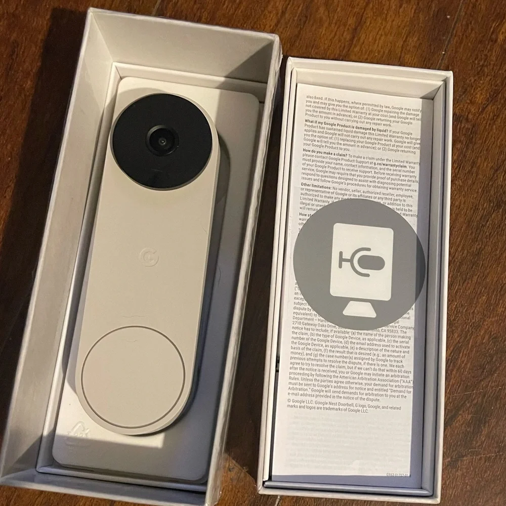 NIB Google Nest Smart Doorbell in White and Black 2 generation